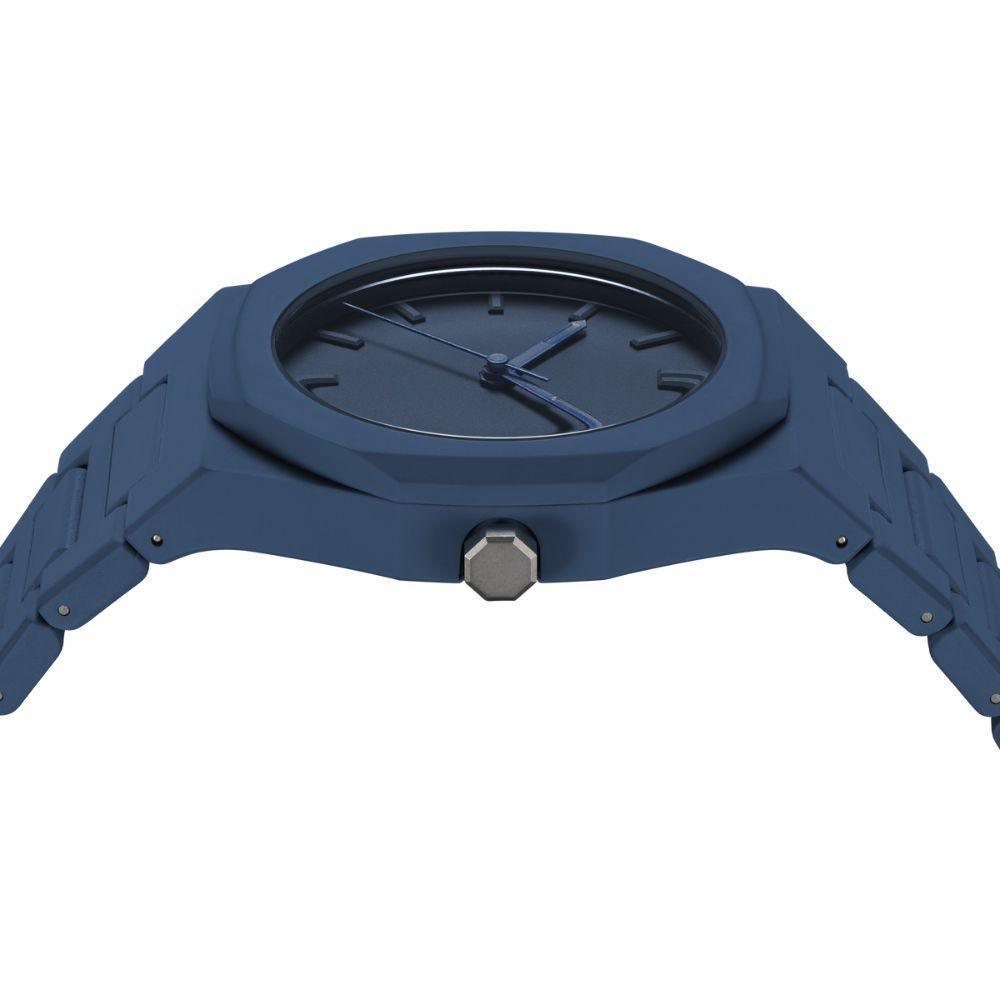 An elegant and simple watch