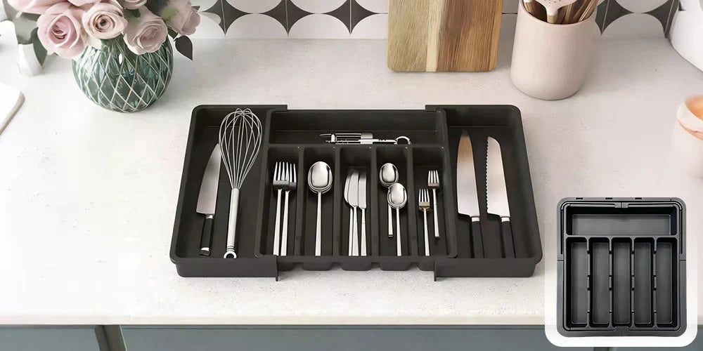 Retractable cutlery holder