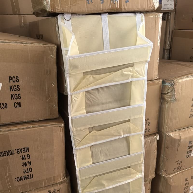 Hanging organizer
