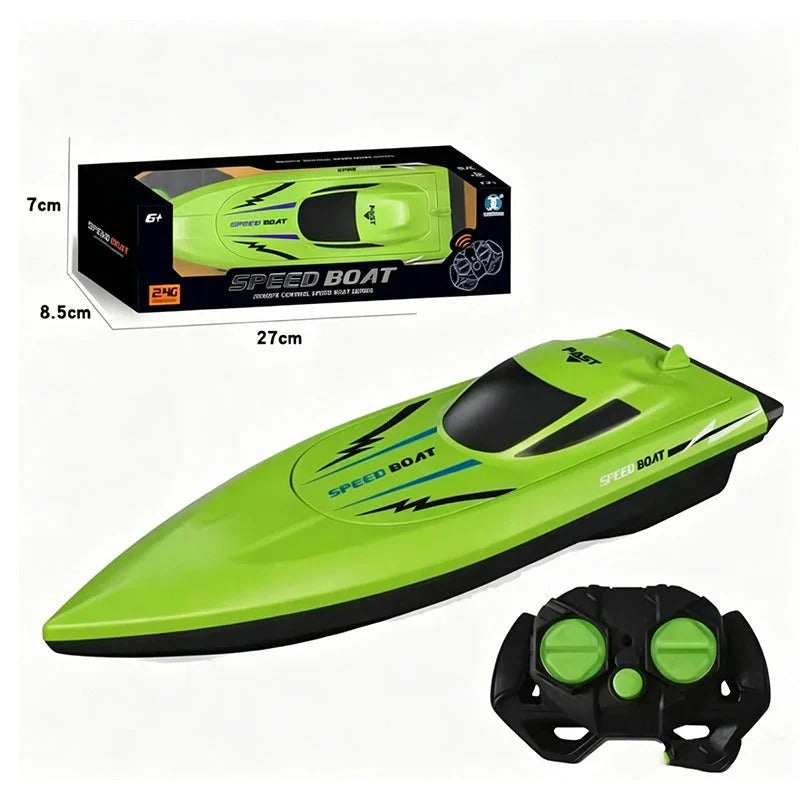 2,4 GHz super-fast RC racing boat with dual motors
