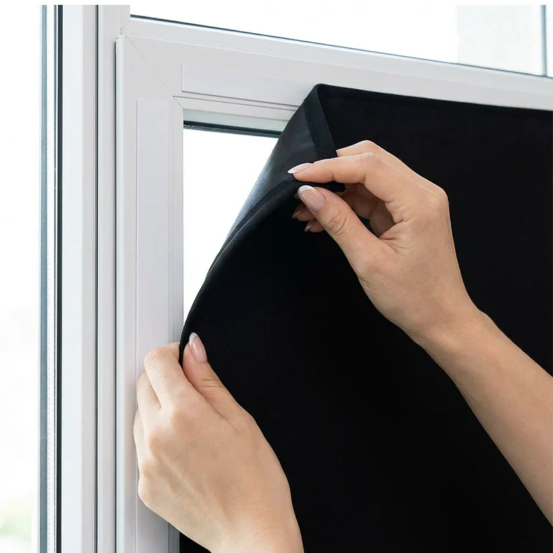 Magnetic blackout curtain – hung up in seconds, reusable time and time again