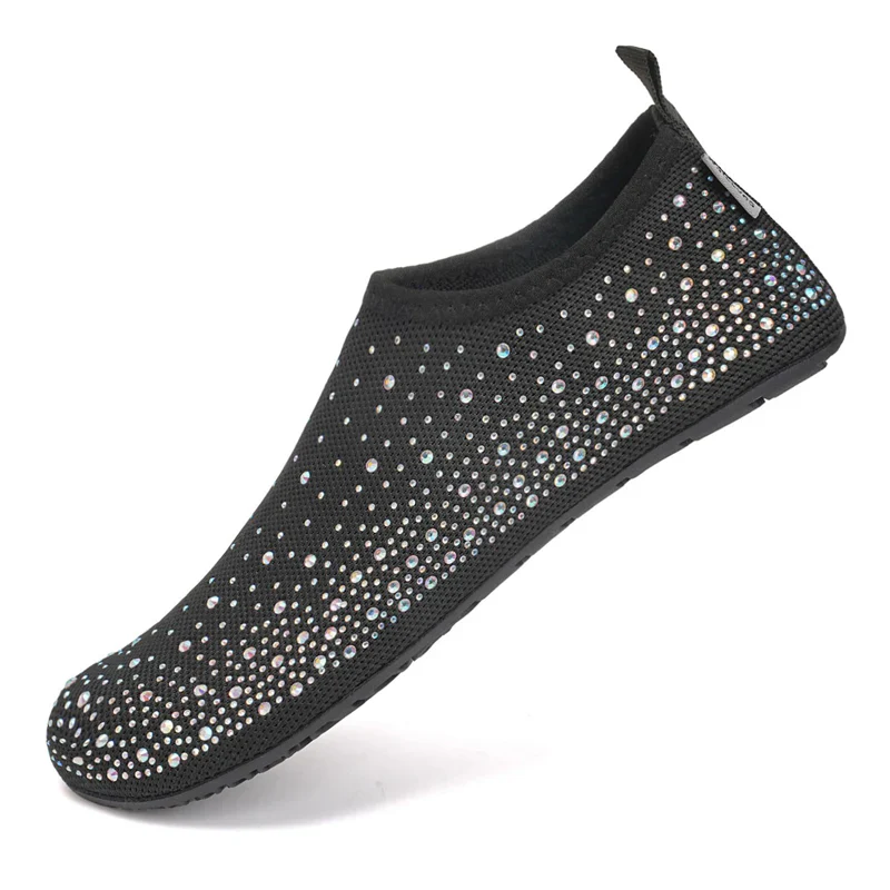 Quick-drying water shoes for beach walking