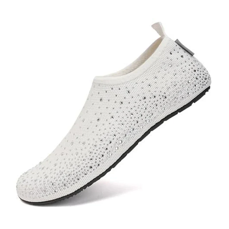 Quick-drying water shoes for beach walking