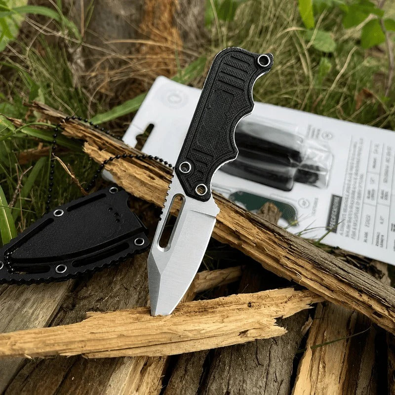 Compact multifunctional pocket knife for everyday use and emergency situations