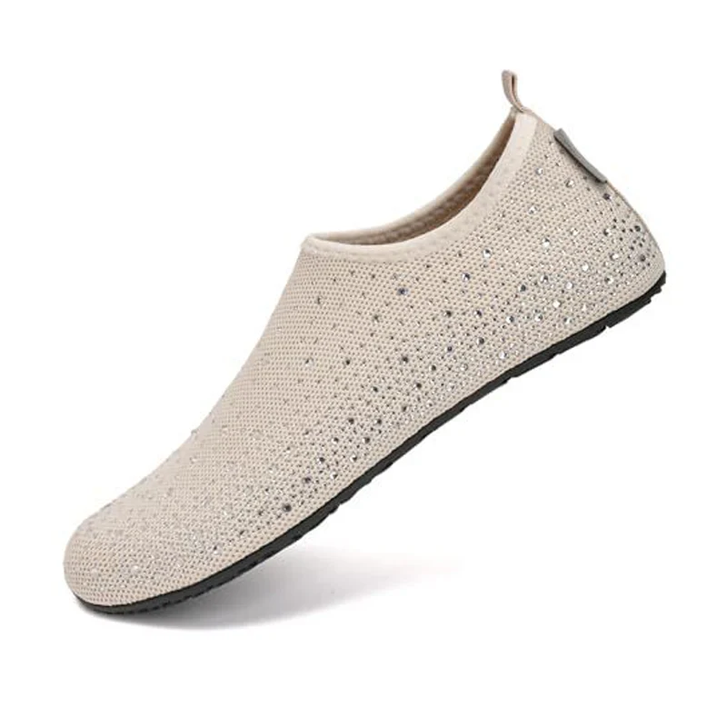 Quick-drying water shoes for beach walking