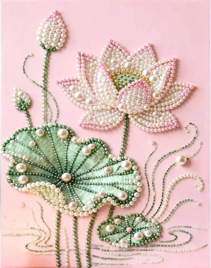 Diamond painting set with multiple motifs