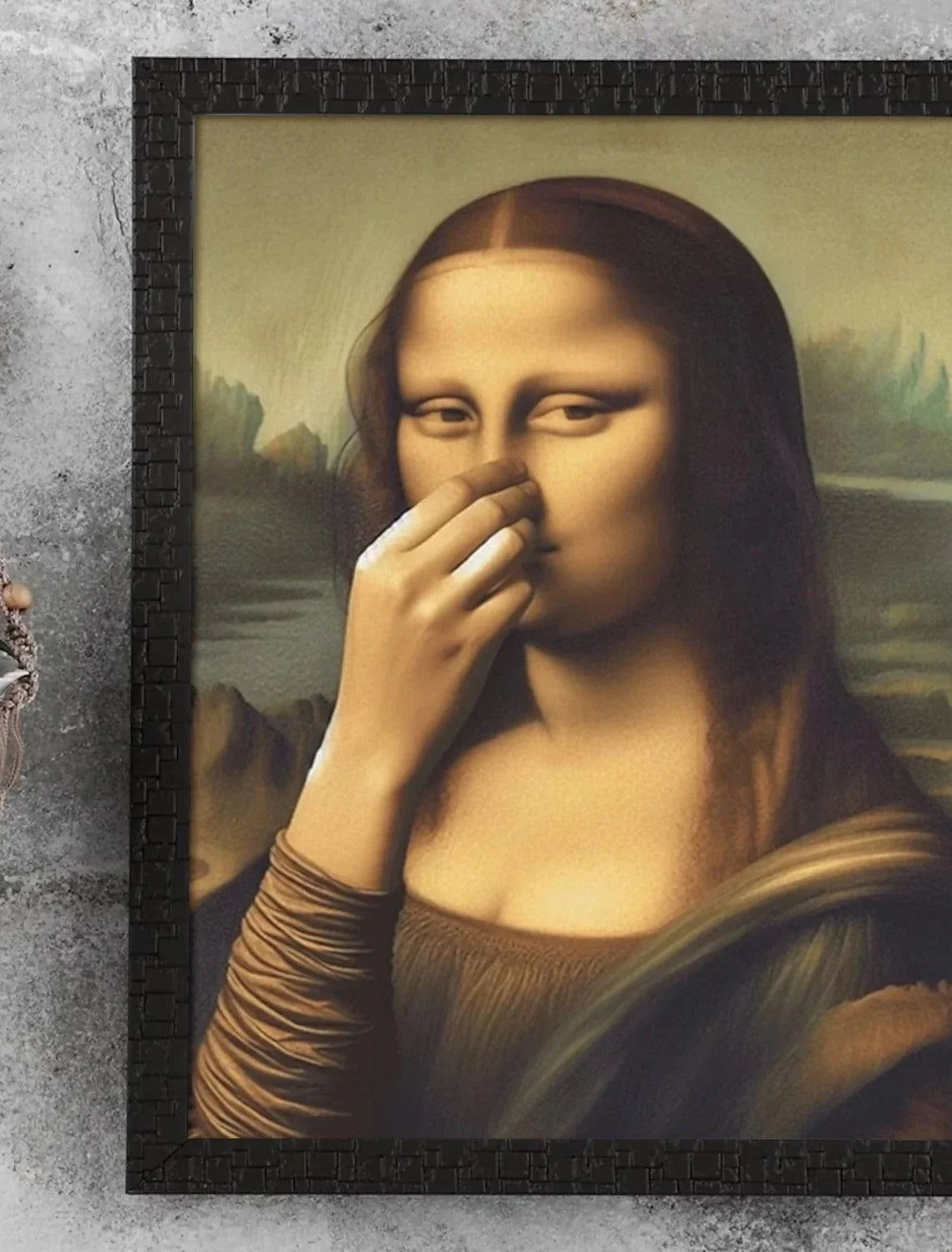 Funny Mona Lisa (Nose Pinching)