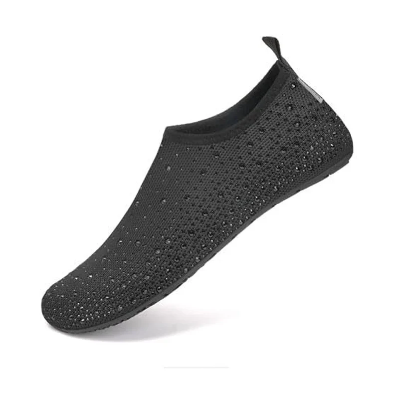 Quick-drying water shoes for beach walking