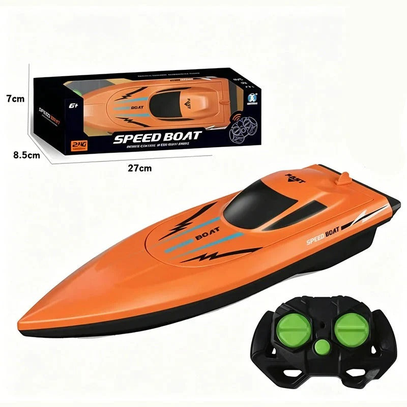 2,4 GHz super-fast RC racing boat with dual motors